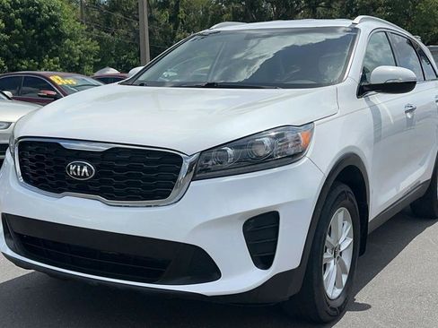 Used 2019 Kia Sorento FWD w/ LX Convenience Package image 4