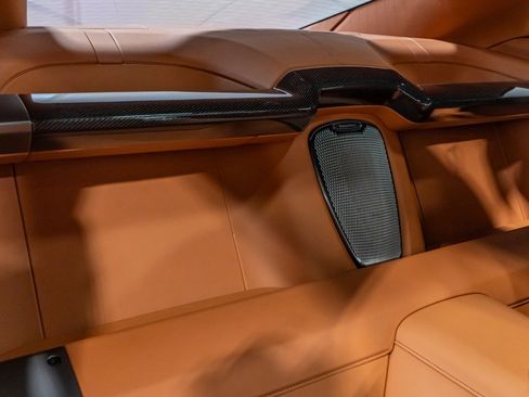 Used 2025 Aston Martin Vanquish image 71