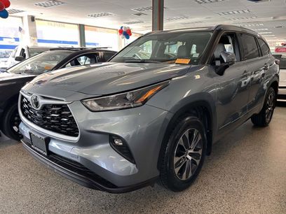 Certified 2021 Toyota Highlander XLE