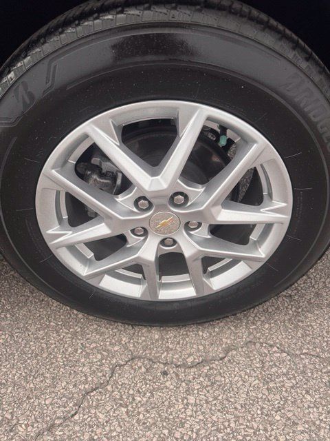 Used 2023 Chevrolet Equinox LT AWD/4WD image 24