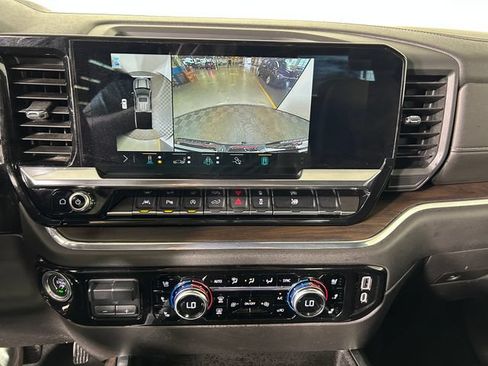 Used 2023 GMC Sierra 1500 SLT w/ SLT Premium Plus Package AWD/4WD image 22