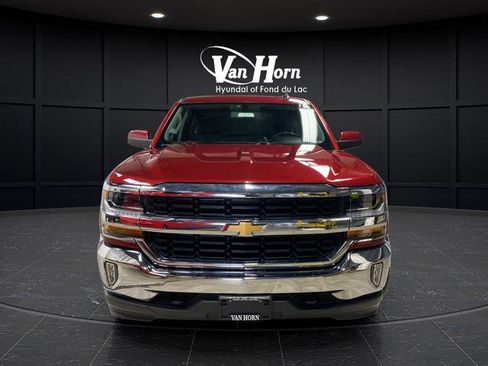 Used 2018 Chevrolet Silverado 1500 LT w/ All Star Edition AWD/4WD image 8