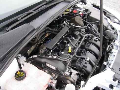 Used 2015 Ford Focus S image 41