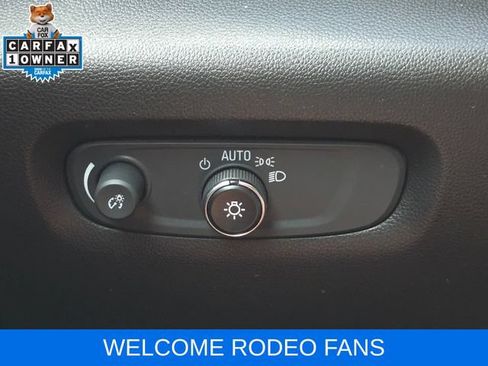 Used 2023 Chevrolet Traverse LT w/ Rear Camera Mirror Package AWD/4WD image 23