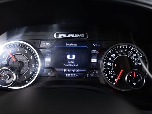 Used 2020 RAM 1500 Laramie image 30