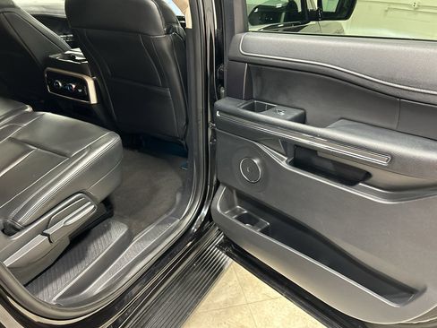 Used 2024 Ford Expedition Max XLT AWD/4WD image 37