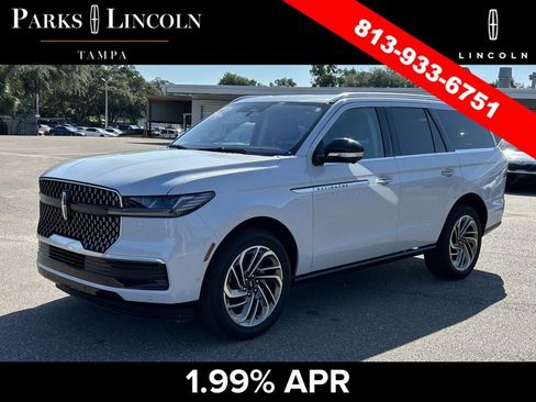 Certified 2025 Lincoln Navigator Reserve AWD/4WD image 8