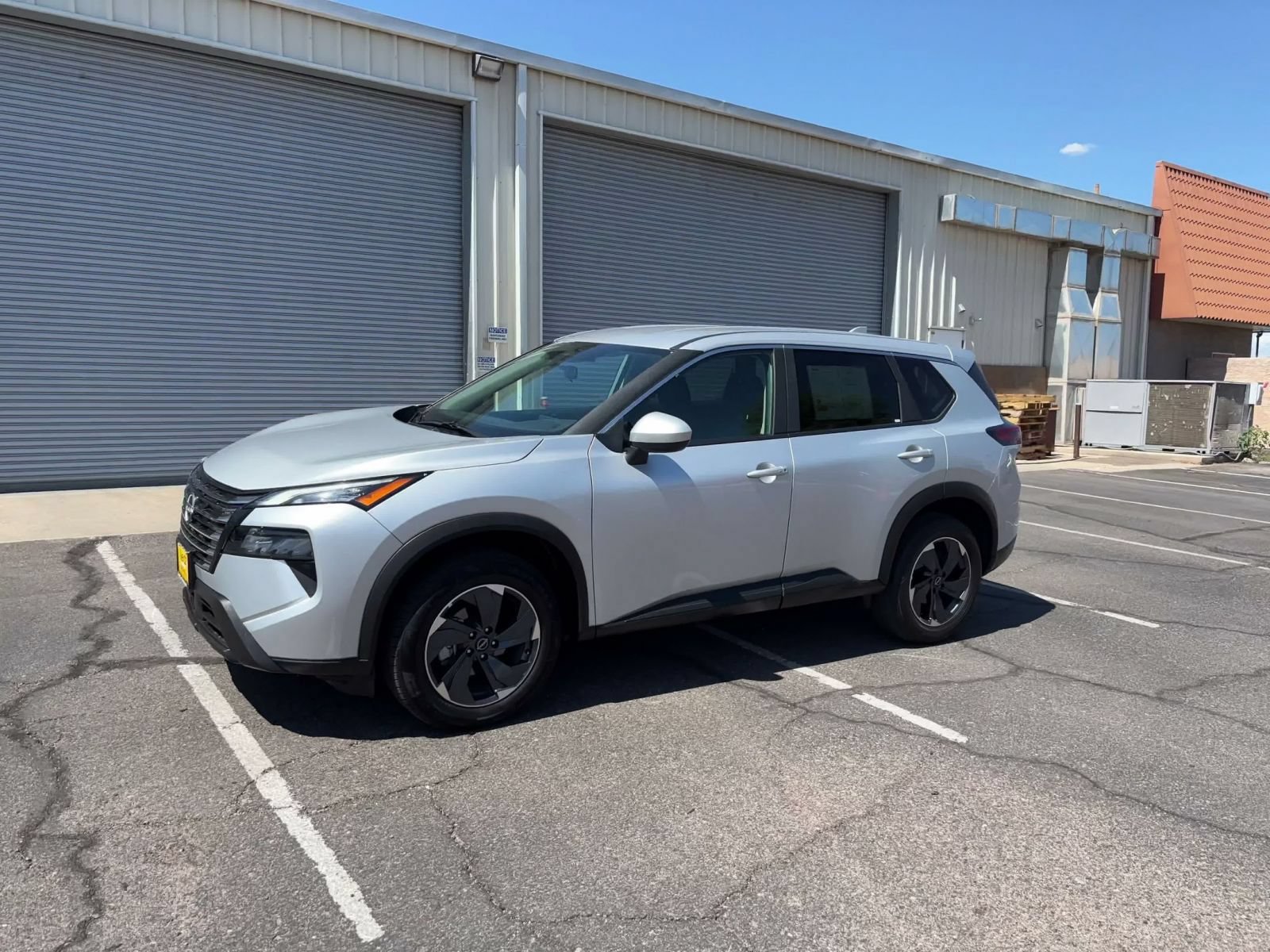 Used 2025 Nissan Rogue SV FWD image 7