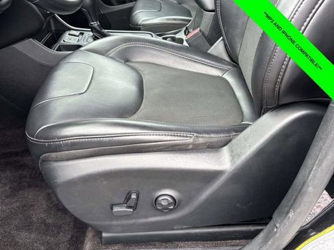 Used 2019 Jeep Cherokee Latitude Plus image 5