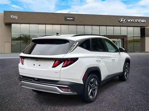 New 2025 Hyundai Tucson SEL image 3