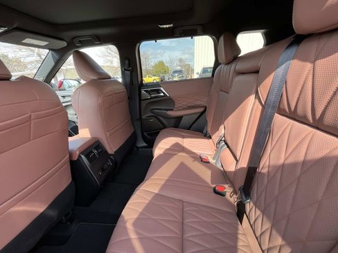 New 2026 Mitsubishi Outlander SEL AWD/4WD image 13