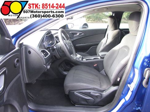 Used 2016 Chrysler 200 Limited FWD image 13