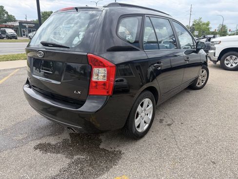 Used 2007 Kia Rondo LX w/ Convenience Pkg FWD image 9