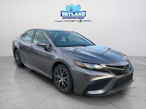 Used 2023 Toyota Camry SE image 32