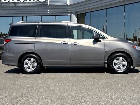 Used 2016 Nissan Quest SV FWD image 3