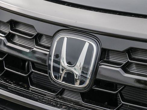 New 2026 Honda Odyssey Touring image 6