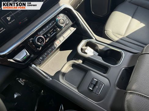 Used 2025 GMC Sierra 3500 Denali w/ Denali Reserve Package image 27