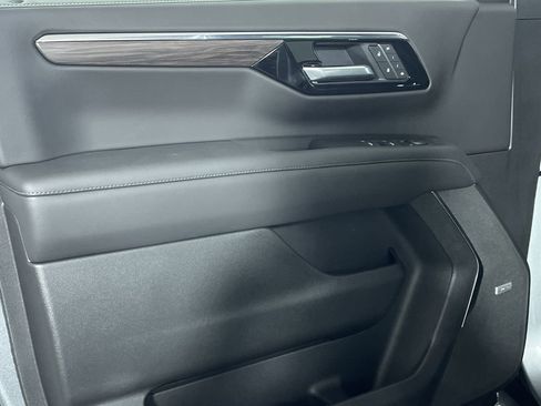 New 2026 Chevrolet Suburban LT w/ Comfort Package image 79