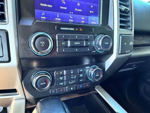 Used 2020 Ford F150 Lariat image 30