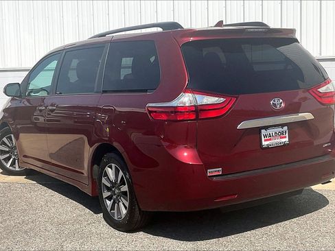 Used 2019 Toyota Sienna Limited Premium FWD image 15