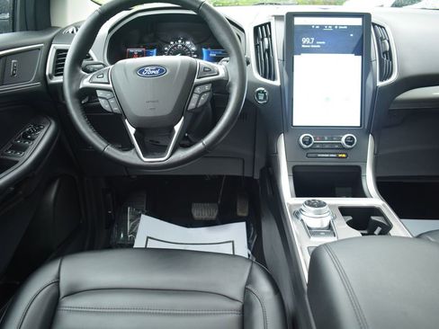 Used 2023 Ford Edge SEL w/ Convenience Package AWD/4WD image 3