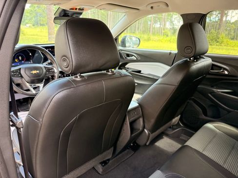 New 2026 Chevrolet Trax LT w/ Driver Confidence Package FWD image 25