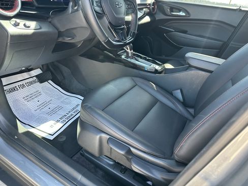 Used 2024 Chevrolet Trax RS w/ Driver Confidence Package image 8