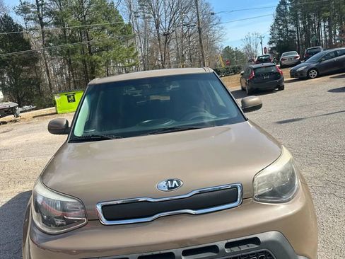 Used 2014 Kia Soul FWD image 3
