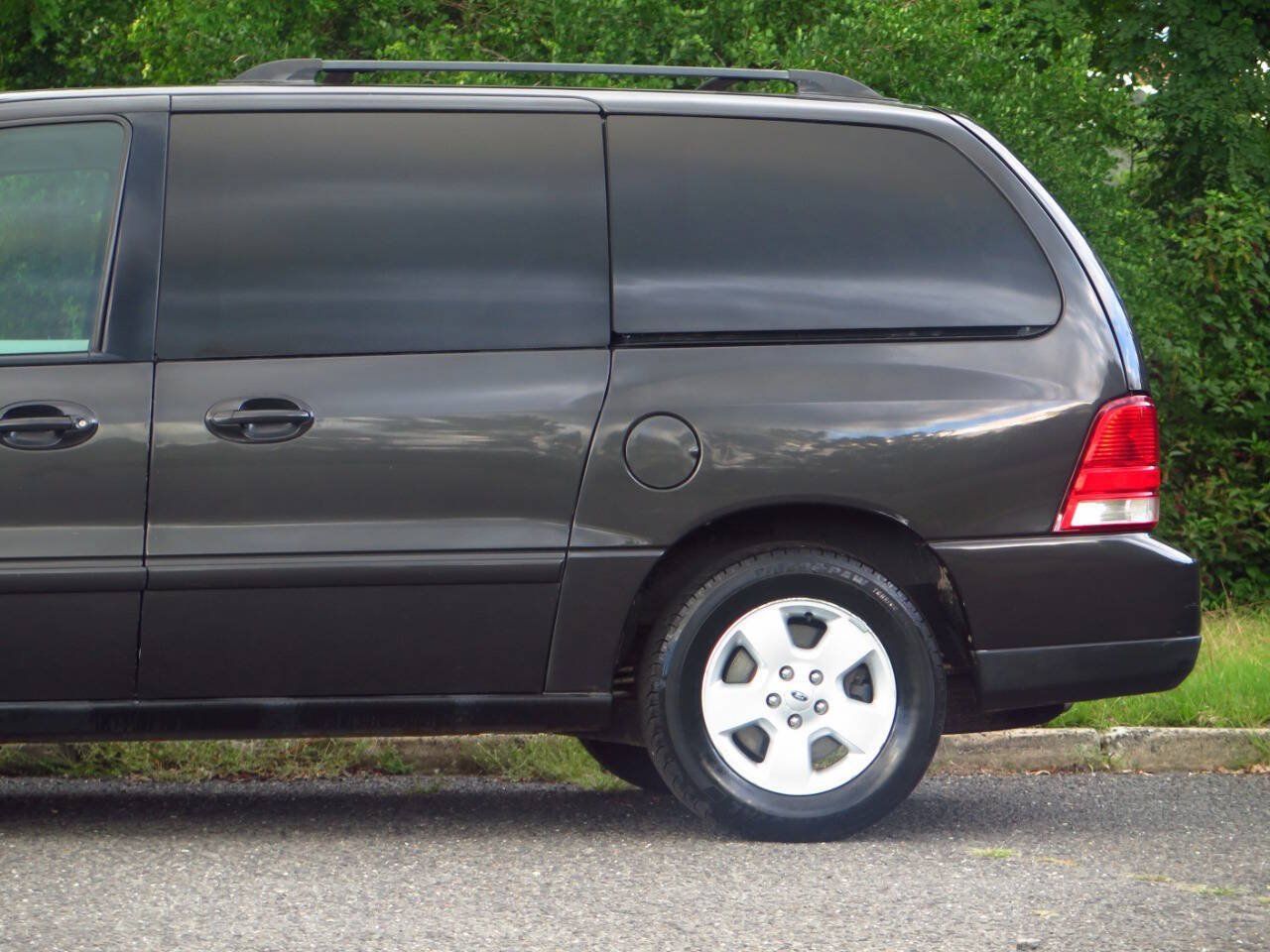 Used 2007 Ford Freestar SE FWD image 19