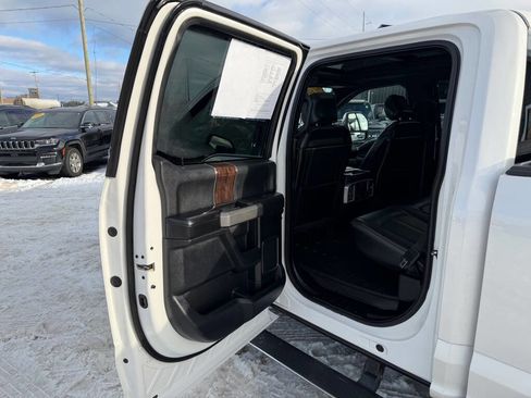 Used 2017 Ford F150 Platinum w/ Equipment Group 701A Luxury image 41