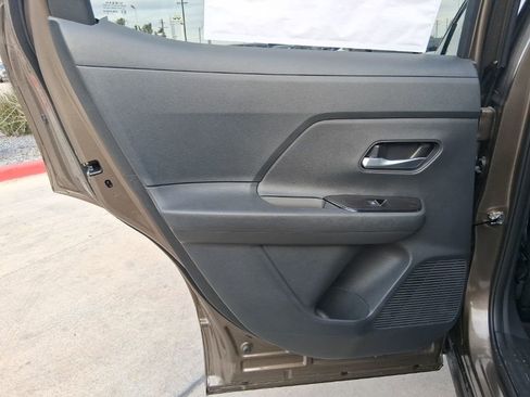 New 2026 Nissan Kicks SR w/ Cold Weather Package image 24