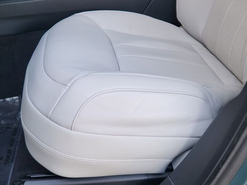 Certified 2025 Land Rover Range Rover Sport SE image 23