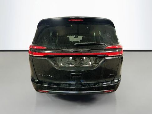 New 2026 Chrysler Pacifica Select w/ S Appearance Package AWD/4WD image 7
