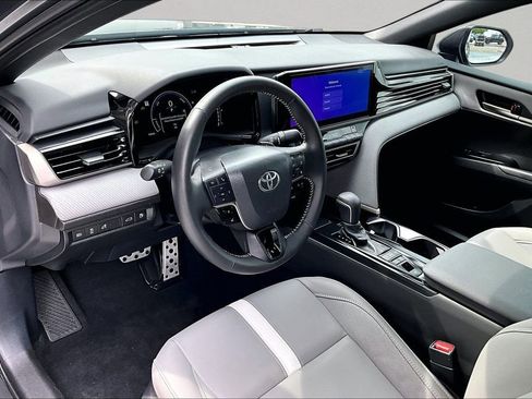 Certified 2025 Toyota Camry SE FWD image 19
