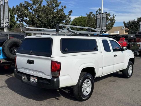 Used 2019 Toyota Tacoma SR image 4