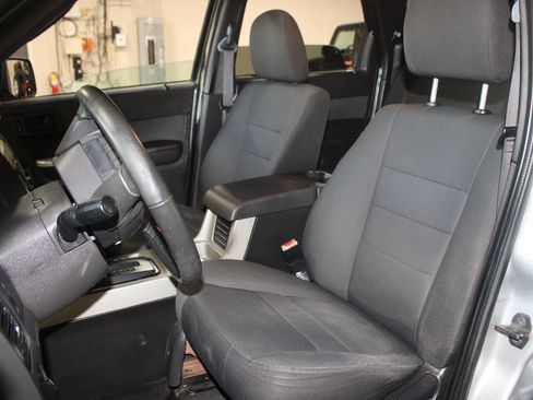 Used 2011 Ford Escape XLT image 20