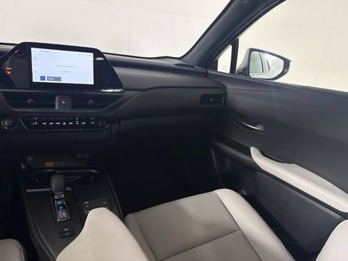 Used 2025 Lexus UX 300h FWD w/ Accessory Package (Z2) image 34