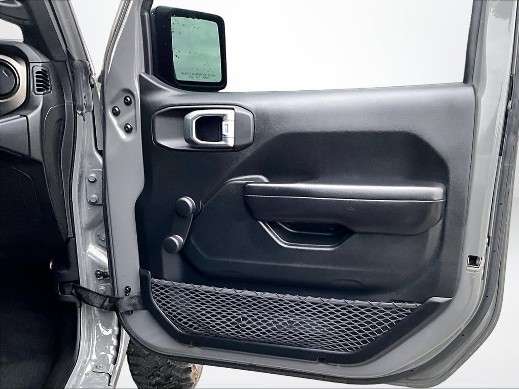 Used 2019 Jeep Wrangler Sport AWD/4WD image 25