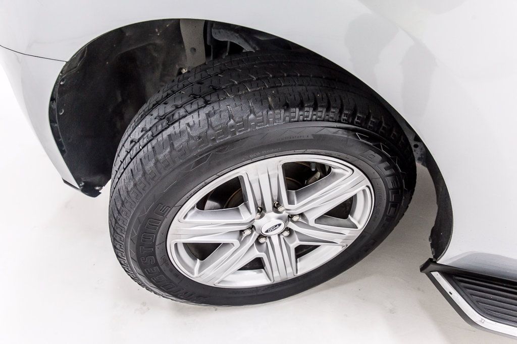 Used 2020 Ford Expedition XLT w/ Equipment Group 202A RWD image 11