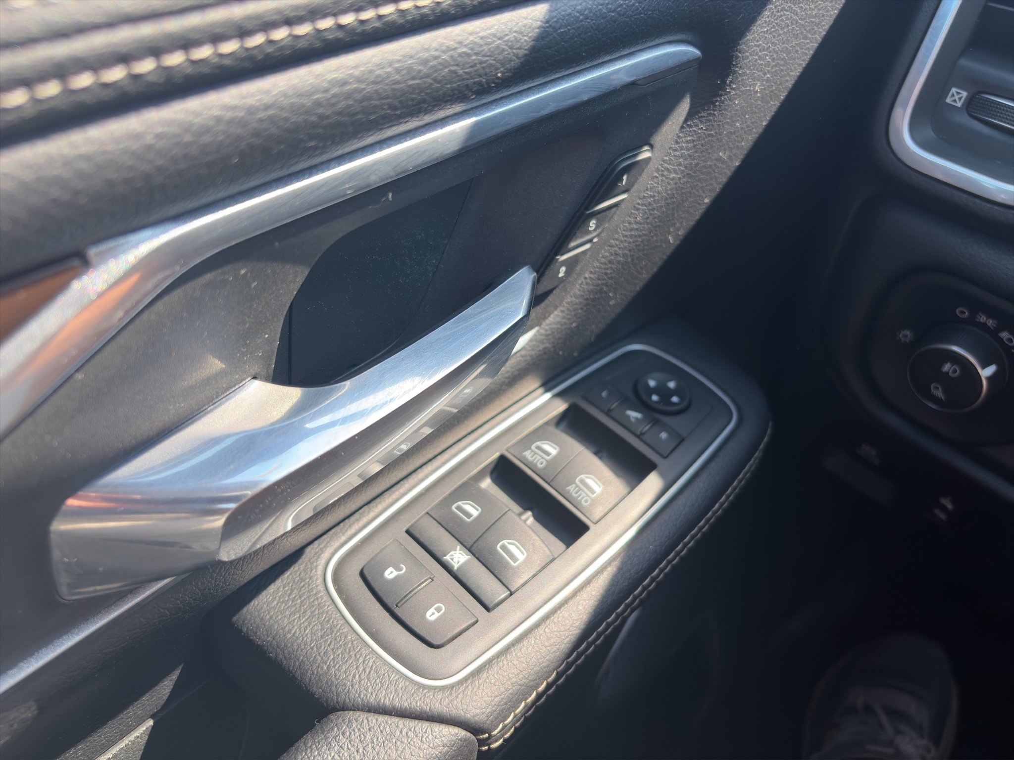 Used 2021 RAM 1500 Laramie AWD/4WD image 14