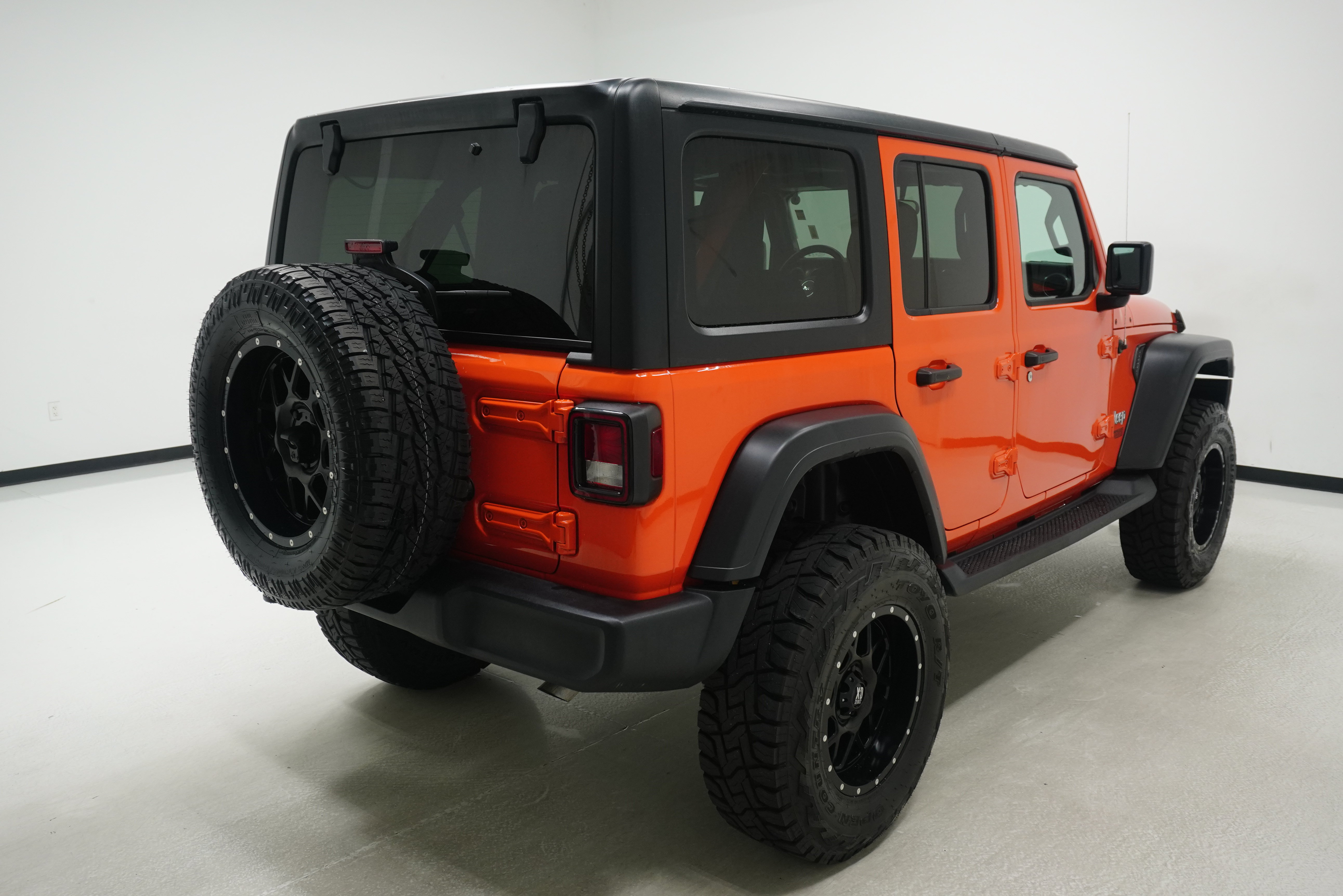 Used 2018 Jeep Wrangler Unlimited Sport S AWD/4WD image 4