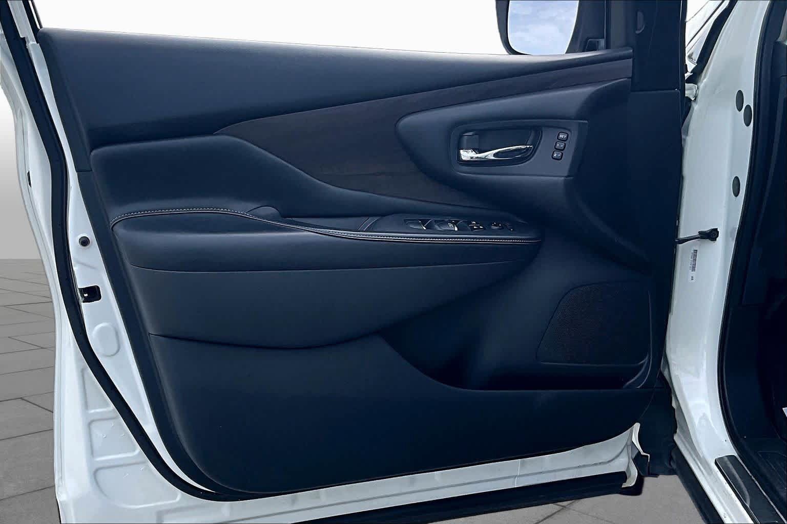Used 2019 Nissan Murano Platinum w/ Cargo Package FWD image 22