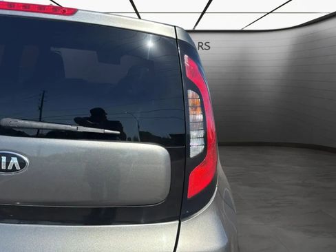 Used 2018 Kia Soul FWD image 32
