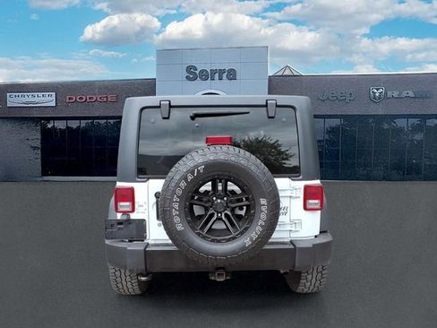 Used 2018 Jeep Wrangler Sport AWD/4WD image 5