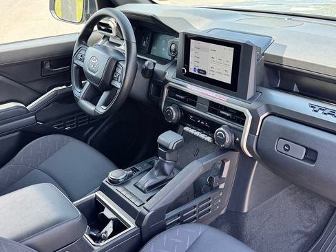 Used 2025 Toyota Tacoma SR5 AWD/4WD image 6
