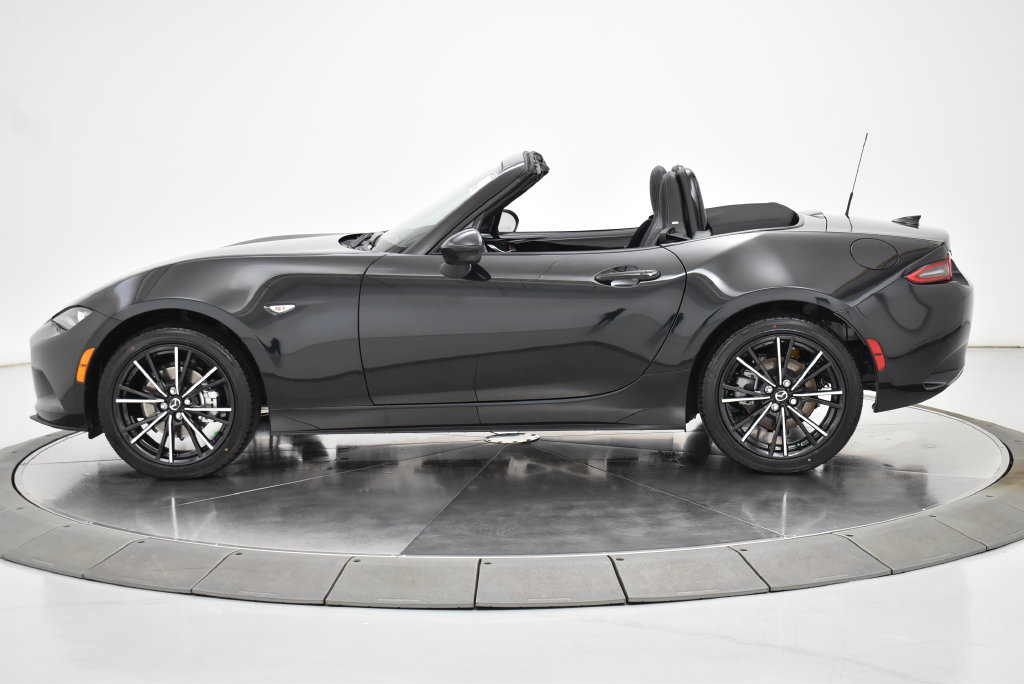 New 2026 MAZDA MX-5 Miata Grand Touring w/ Weather Package RWD image 17