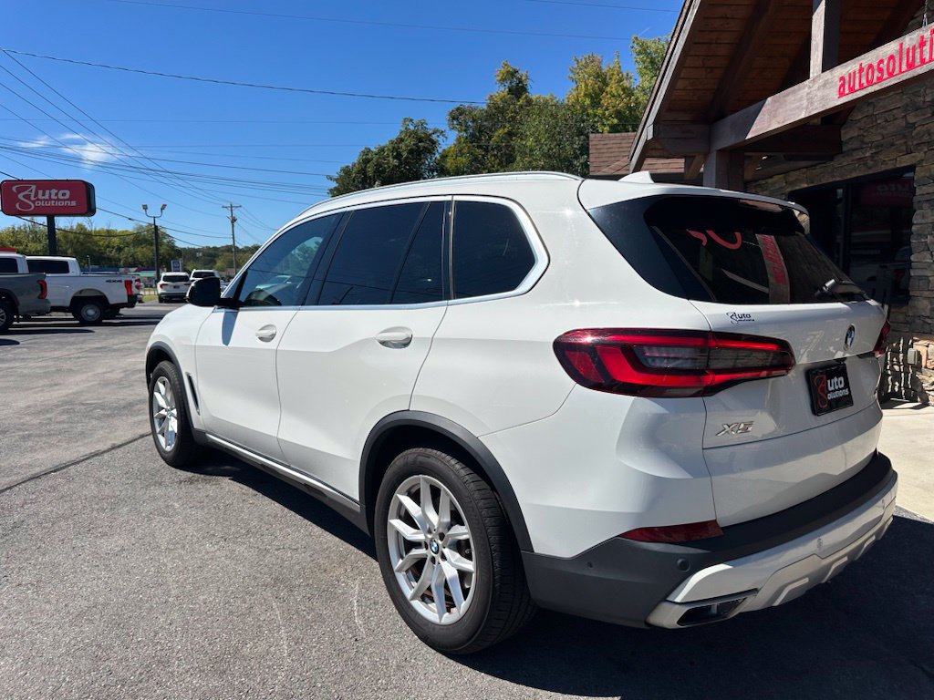 Used 2022 BMW X5 xDrive40i w/ Climate Comfort Package AWD/4WD image 3
