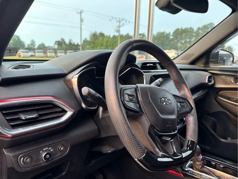 Used 2023 Chevrolet TrailBlazer RS w/ Convenience Package FWD image 31
