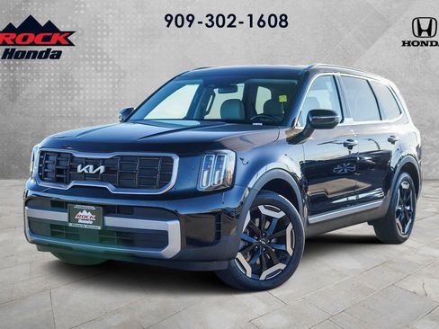Used 2023 Kia Telluride S image 1