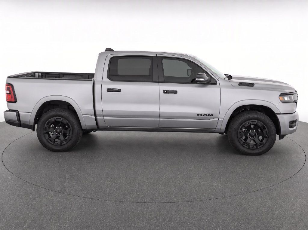 Used 2025 RAM 1500 Big Horn AWD/4WD image 8